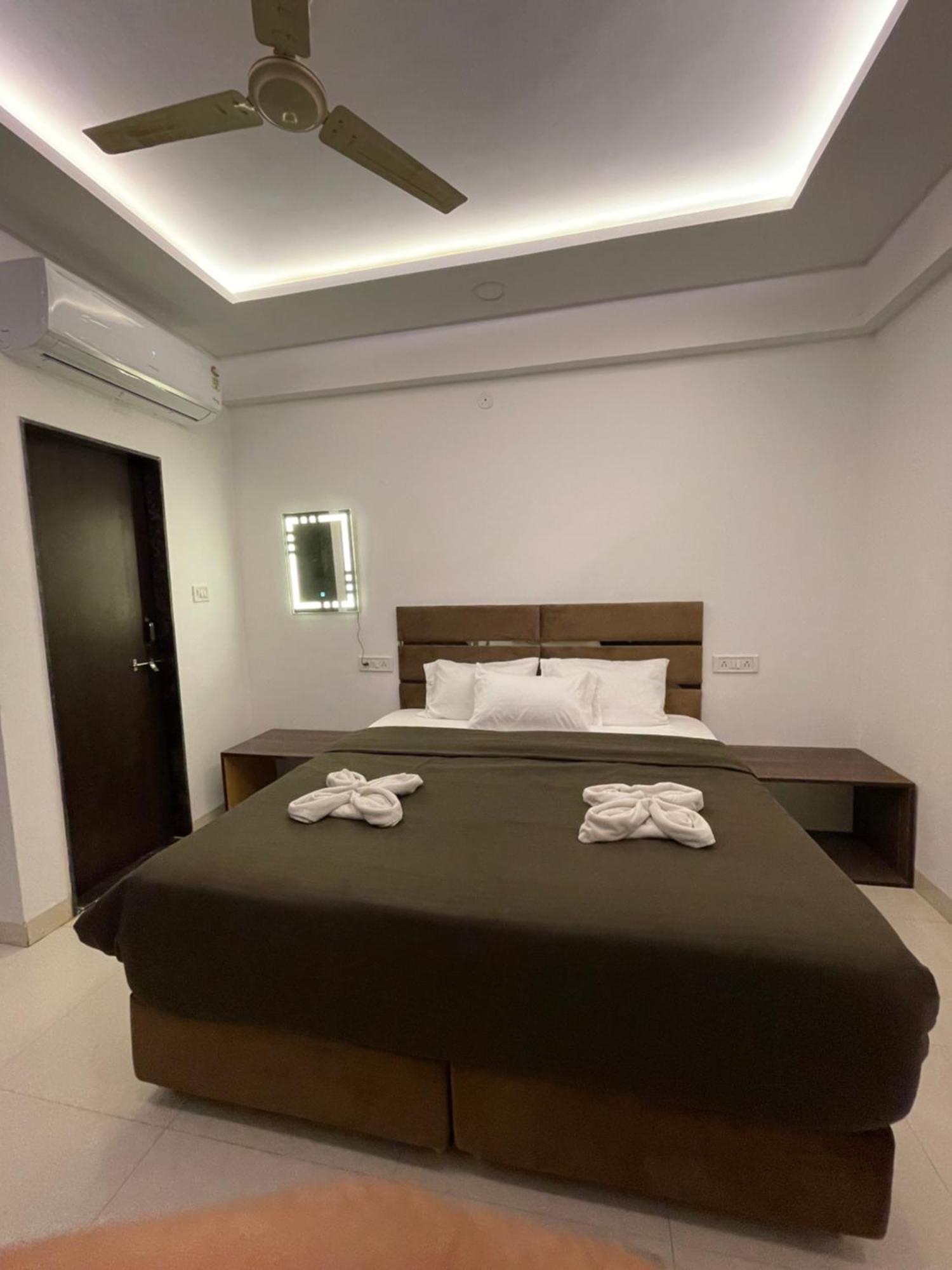 Hotel Kiwi Inn Vijaynagar Scheme 78 Індаур Екстер'єр фото