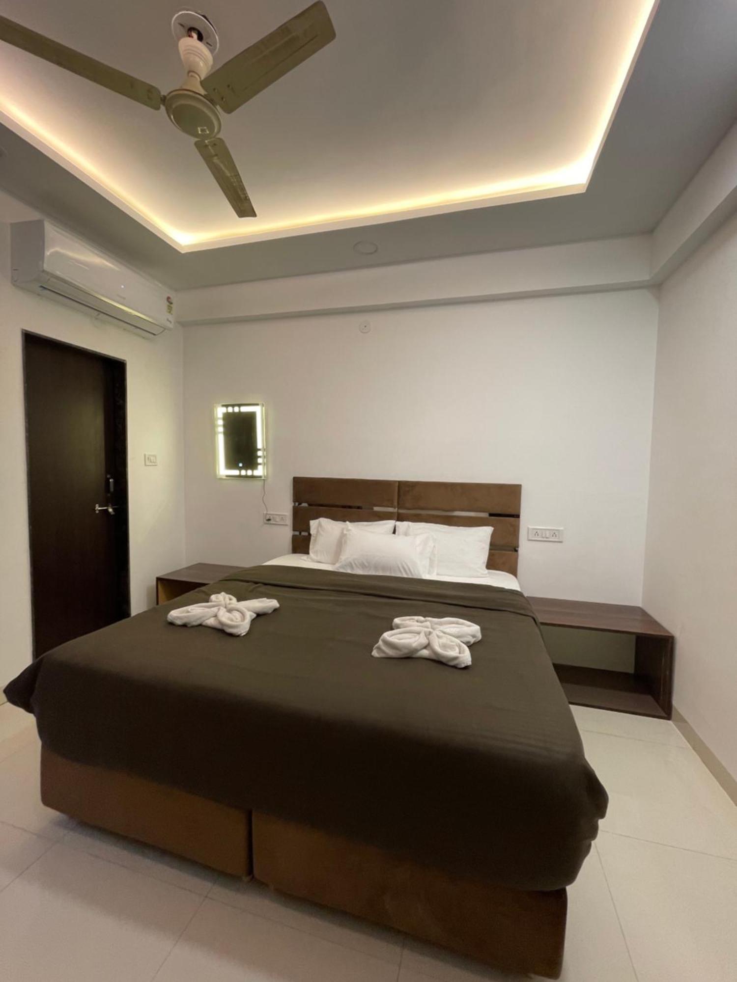 Hotel Kiwi Inn Vijaynagar Scheme 78 Індаур Екстер'єр фото